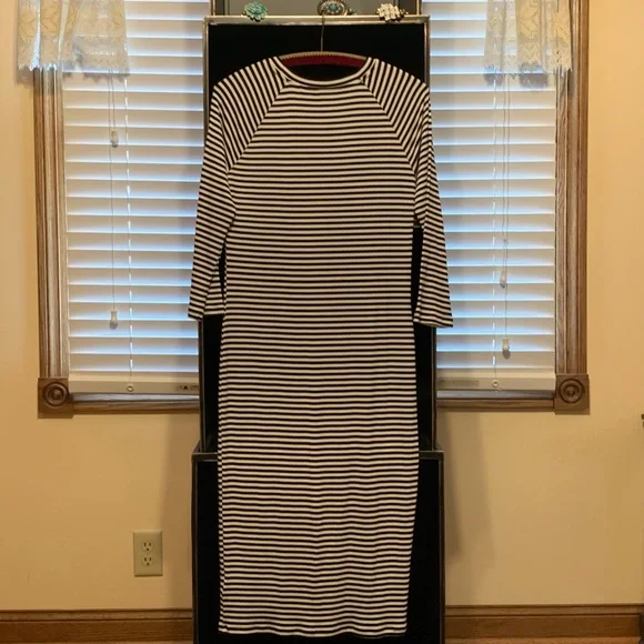 *NWT* GAP Striped Maxi/Midi Dress - Picture 8 of 12